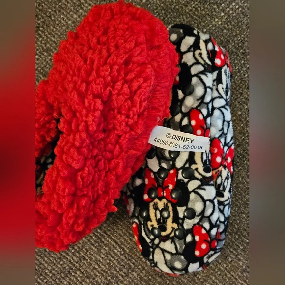 Disney Minnie Mouse Girls Houseshoes. - Picture 3 of 3